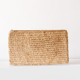 Pour tout sac acheté cet été, une pochette assortie vous est offerte.